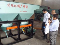 印度客戶(hù)考察錳礦跳汰機(jī) 印度客戶(hù)考察錳礦跳汰機(jī)
